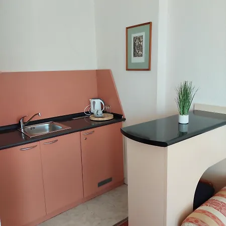 Hotel Gardia Warna